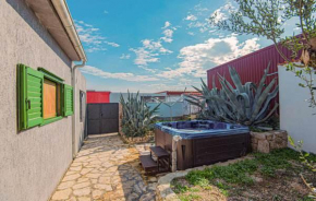 Holiday home with whirpool 2 bedrooms Jezera